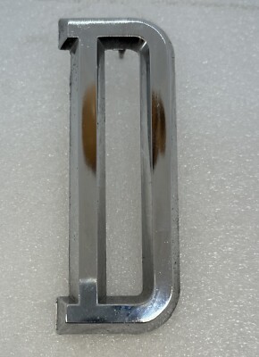 1964-1971 Dodge A-100 Kapuze Brief D Ornament Emblem Abzeichen Chrom 2501721 NOS