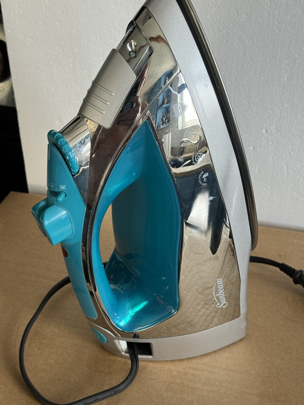 1400 Watts Gcsbsp-201 Retractable Cord Teal Silver