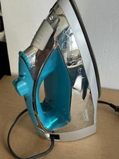 Sunbeam Steam Iron 1400 Watts GCSBSP-201 Retractable Cord Teal Silver