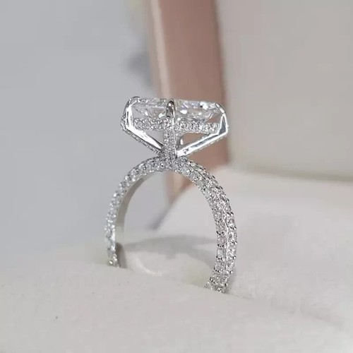 Hidden Halo Promise Ring In 14K White Gold Plated Radiant Cut Simulated Diamond - Afbeelding 7 van 12