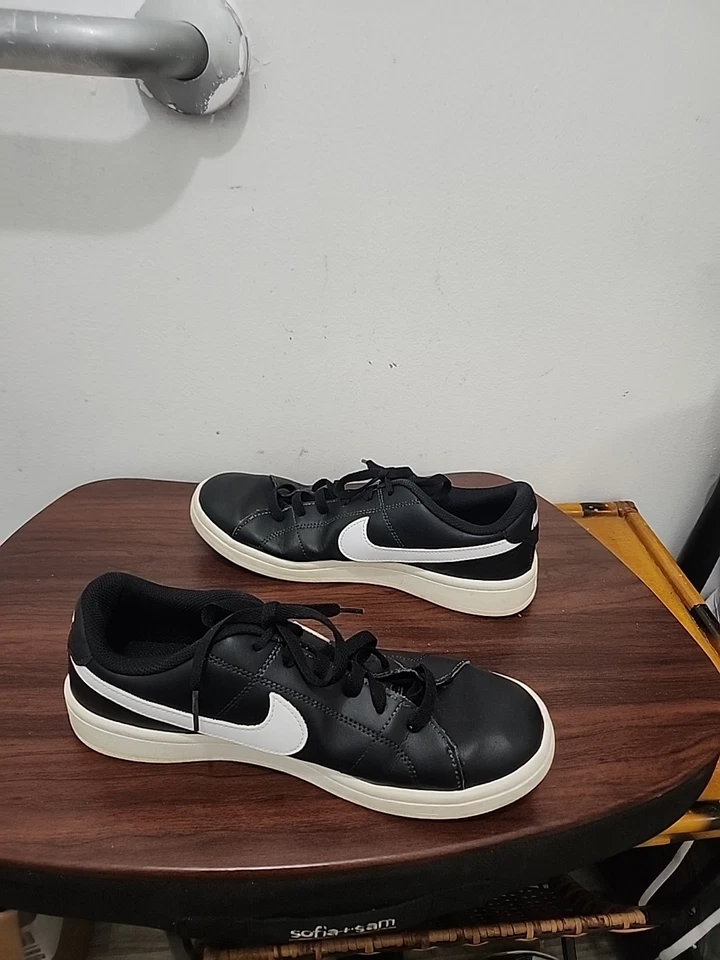 Nike CQ9246-001 Court Royale 2 Low Black/White Size 9.5 - Image 3 of 4