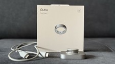 Oura Ring 4, Größe 8, Gebürstetes Silber, ...
