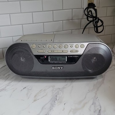 Sony CFD-S05 CD Cassette Radio Boombox Mega Bass Headphone Audio In Silver