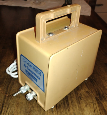 Vintage DeVILBISS 5615/561 Series Air Supply Compressor