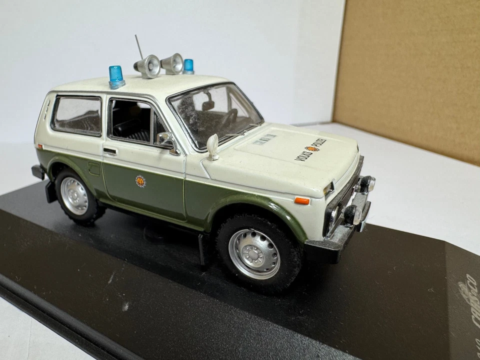 IST Maßstab 1:43 Lada Niva Volkspolizei - Bild 4 von 4