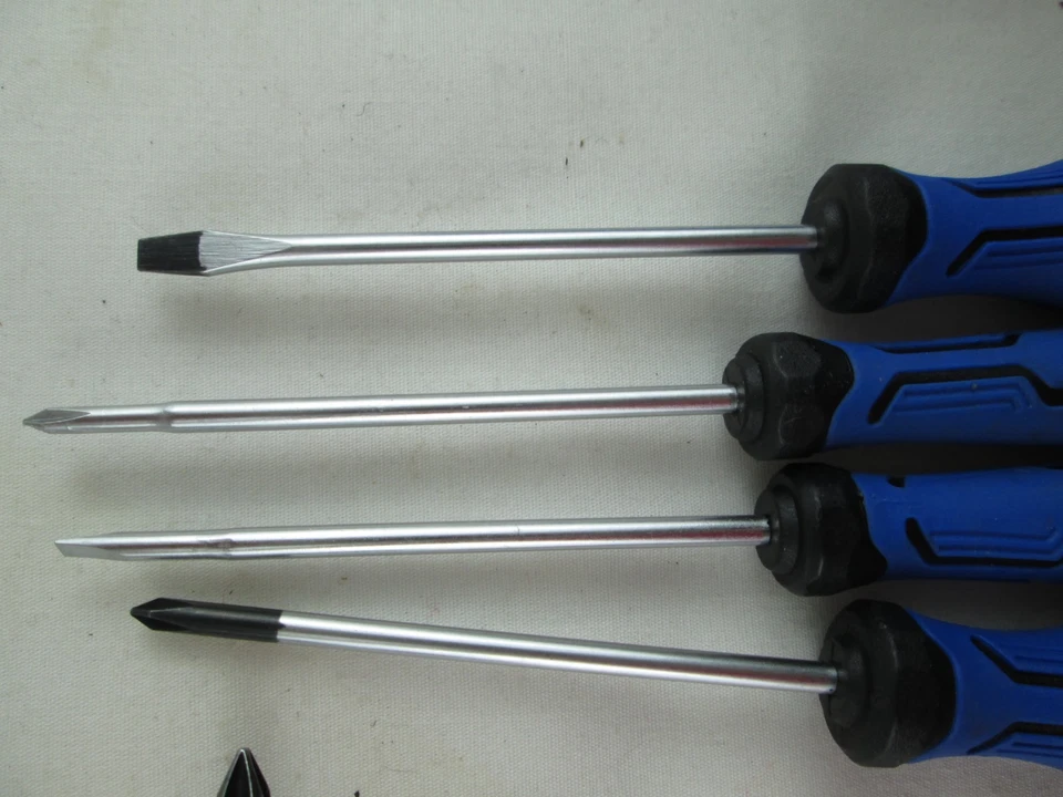 Kobalt 16-Piece Plastic Blue Handle VARIETY PACK Screwdriver Set List in Desc. - Image 4 of 4