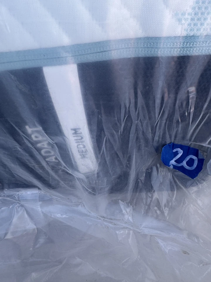 Tempur-pedic mattress Pro Adapt Medium Contour Tech Twin XL/Split CK ex-display. - Image 3 of 4