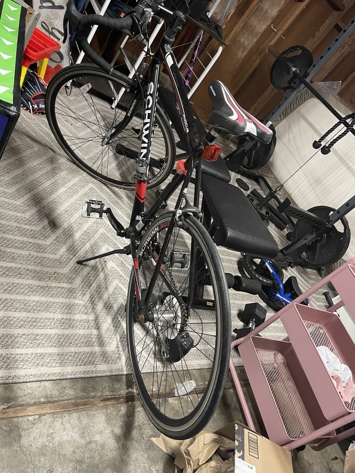 Schwinn Phocus 1600 男式公路自行车 700C 男式 Drop Bar 公路哑光黑色 — 第 4/4 张图片