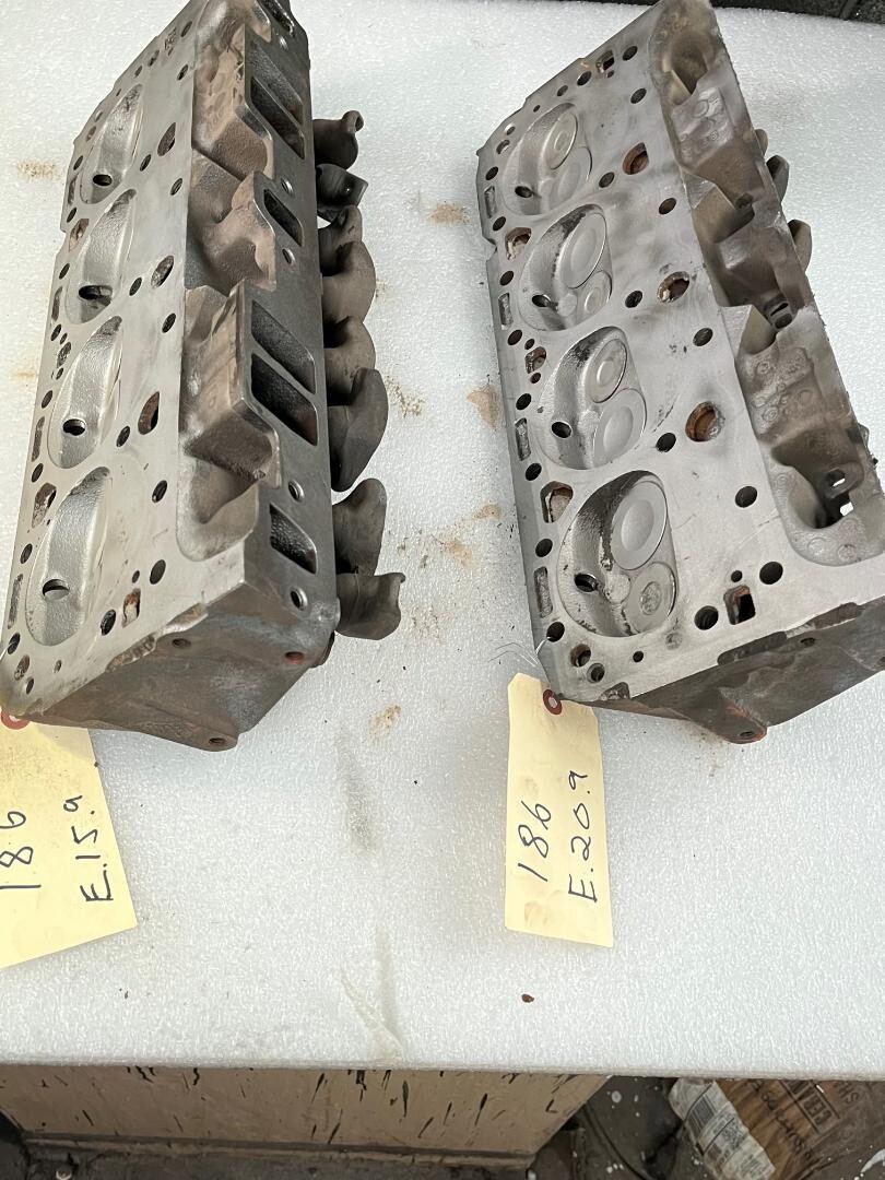 1969 E69 350 302 Corvette cylinder heads 3927186 z28 Camaro, Corvette