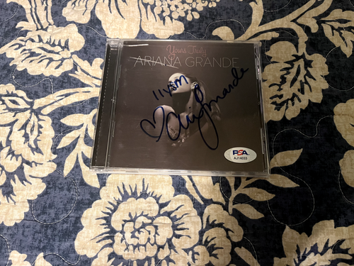 Ariana Grande AUTHENTIC Yours Truly AUTOGRAPHED CD CASE ~ PSA Authenticated! - Picture 7 of 8