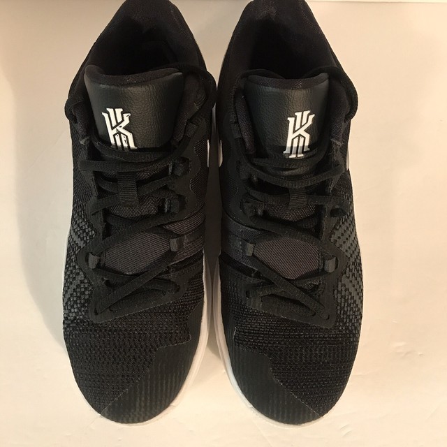 kyrie flytrap black white