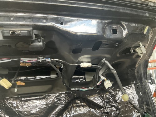 08-10 Infiniti M35 M45 Trunk Lid H430M-EJ7MB - Picture 8 of 9