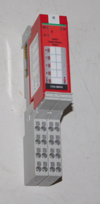 New Allen Bradley 1734-OBV2S Ser B Point Guard I/O Safety Digital Output Module