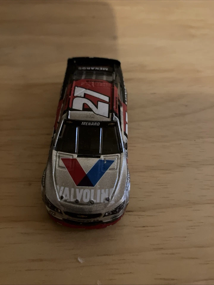 Chevy SS 2016 Paul Menard #27 Valvoline 1:64 NASCAR Lionel!!!LEER SUELTO!!! Foto 4 de 4