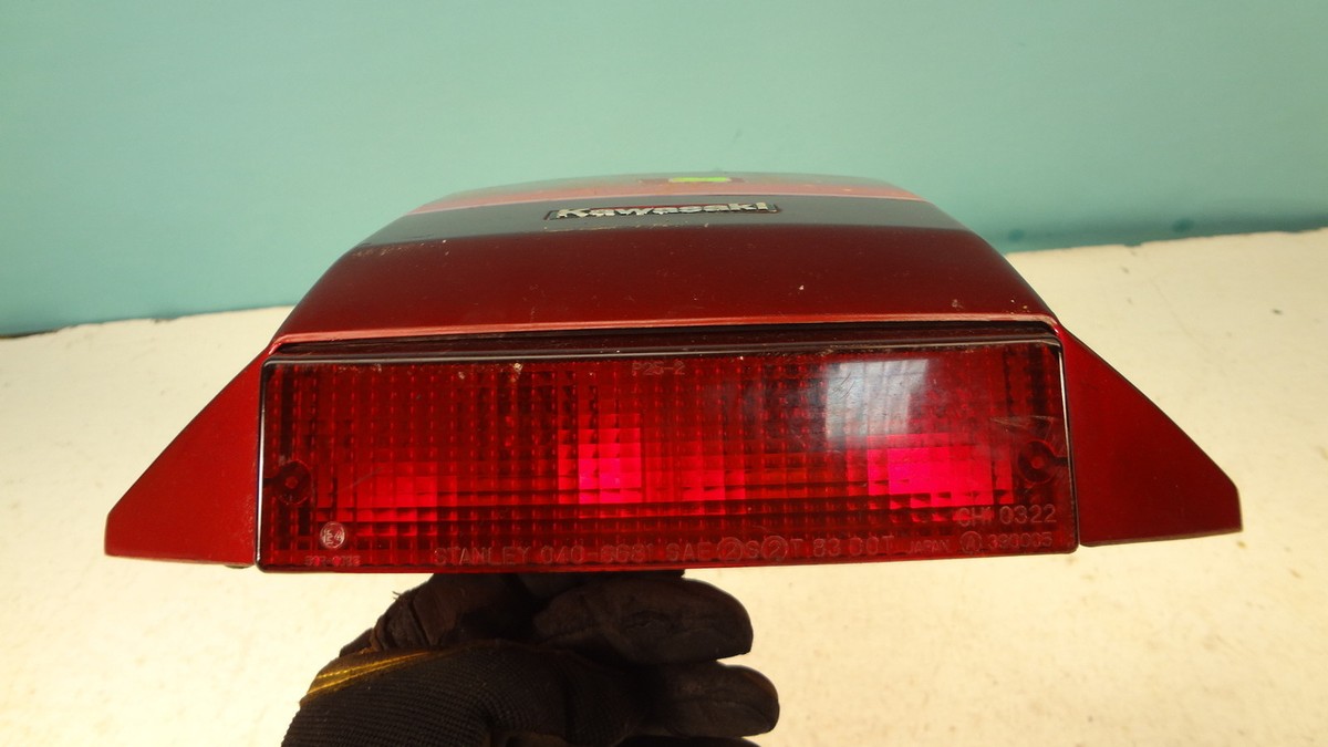 1984 Kawasaki ZX900 Ninja GPz 900 K129-7. rear seat tail