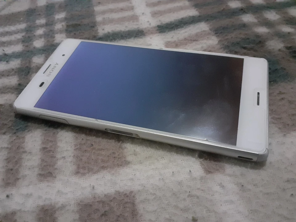 Sony Xperia Z3 D6603 Bianco per parti di ricambio - Immagine 4 di 4