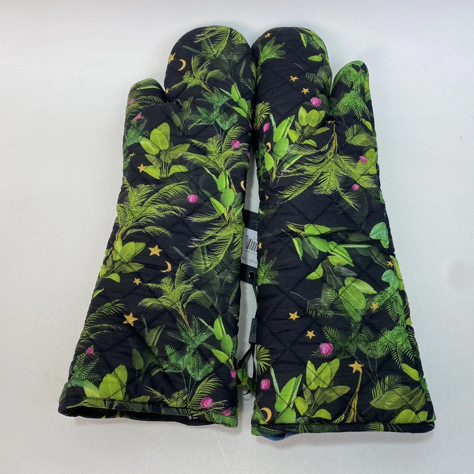 CYNTHIA ROWLEY QUILTED OVEN MITTS. Black Tropical. 7" W x 20" L - Image 2 of 4