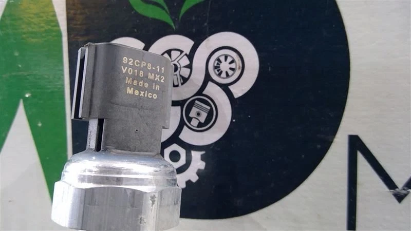 Nissan Versa 2020-2022 enfriador de tubo alto delantero OEM 924405RL0A Foto 4 de 4