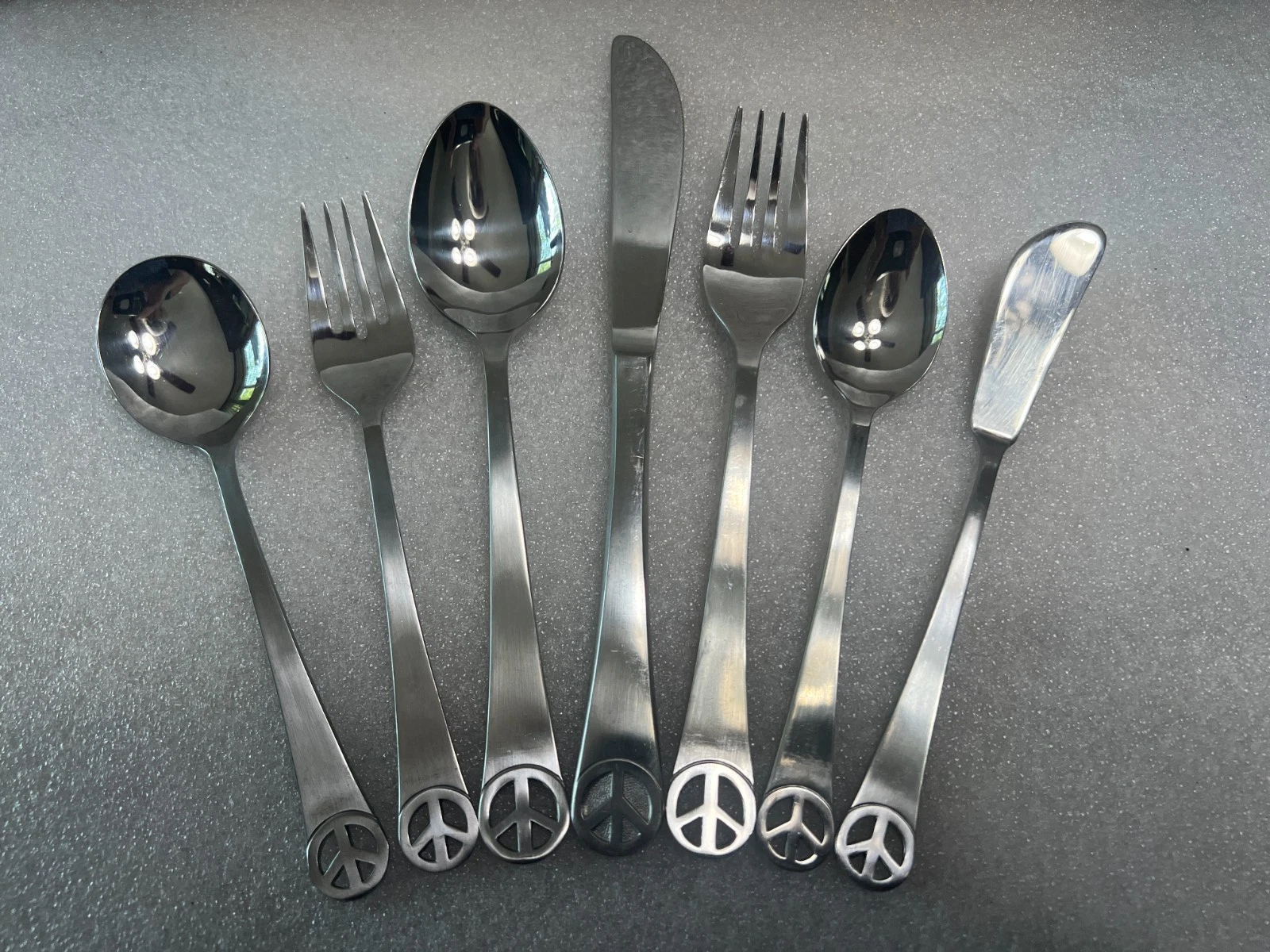 Oxford Hall Peace Sign 49 pc's Flatware Set Japan Rare 70s - Picture 9 of 18