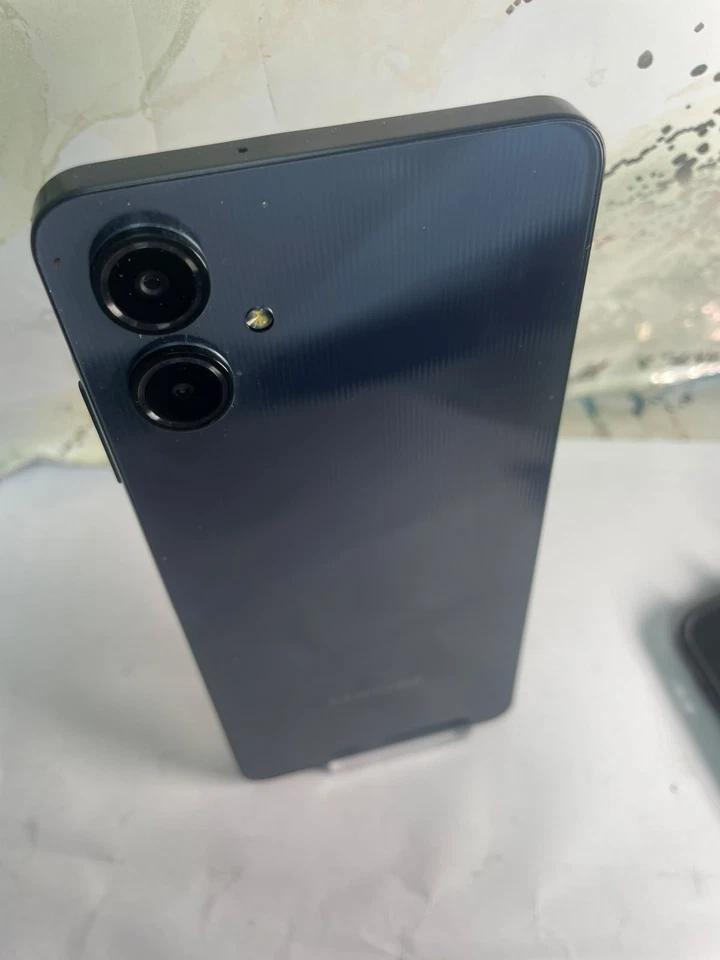 Samsung Galaxy A06 · 64GB, photo 1 of 3