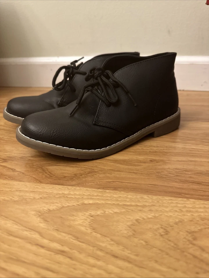 Zapatos de vestir para niños talla 4 Foto 2 de 2