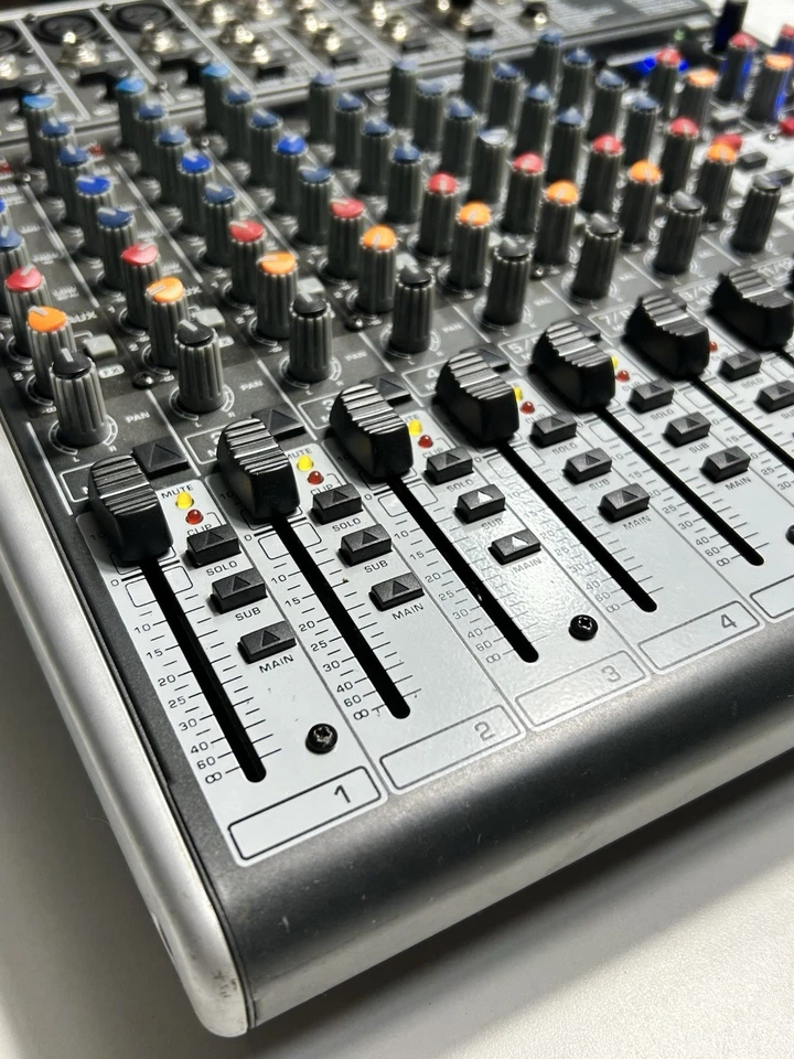 Behringer Xenyx X1622USB Mixer24-Bit Multi-FX Processor USB Audio Interface - Image 3 of 4