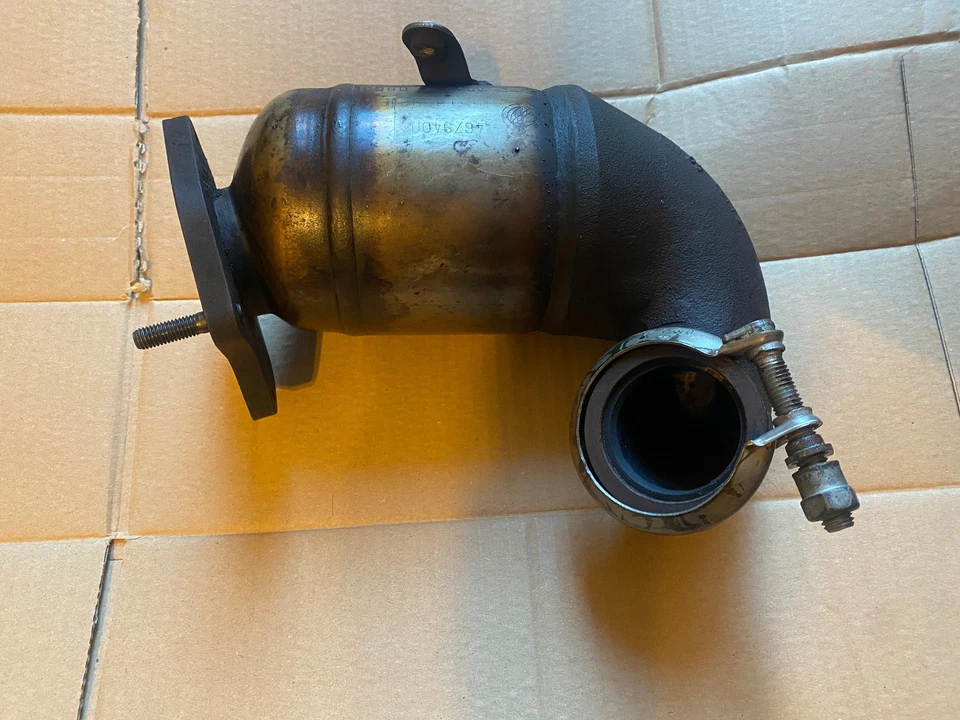 Catalizzatore PULITO Alfa Romeo 147 Diesel 1.9 JTD Fase 1 Foto 2 de 4