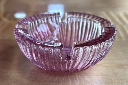 Vintage MCM Art Glass Ashtray Blenko Amethyst Pink ￼￼