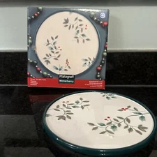 Pfaltzgraff Winterberry Christmas Holiday Leaves & Berries 8" Trivet EUC in Box