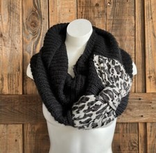 NWOT Betsey Johnson Infinity Scarf W/ Cheetah Bow, Black/Gray