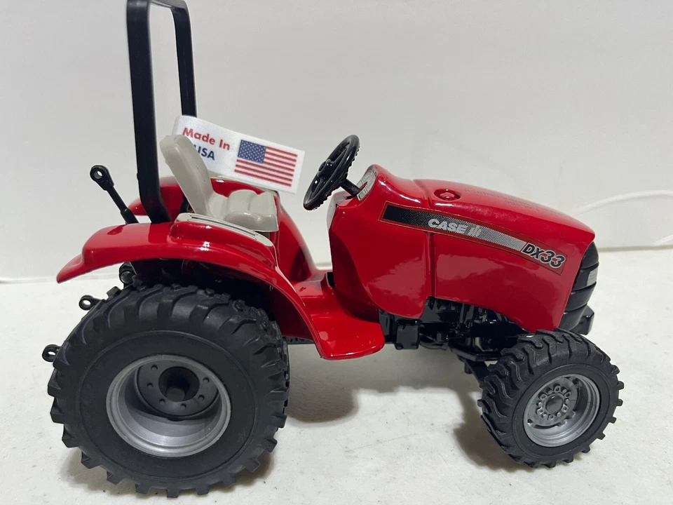 Case/IH DX33 Tractor 1 of 100 Special Intro Edition Signed 1/16 by Scale Models - Image 3 of 4