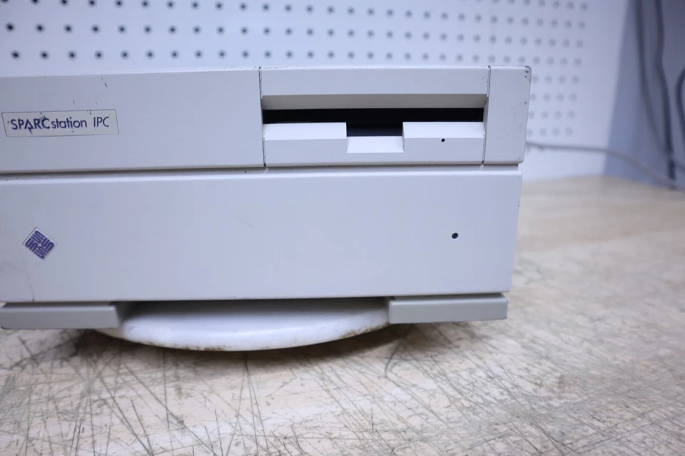 Used Rare Vintage Sun SPARCStation IPC Model 47 Computer Workstation Server Part - Image 3 of 4