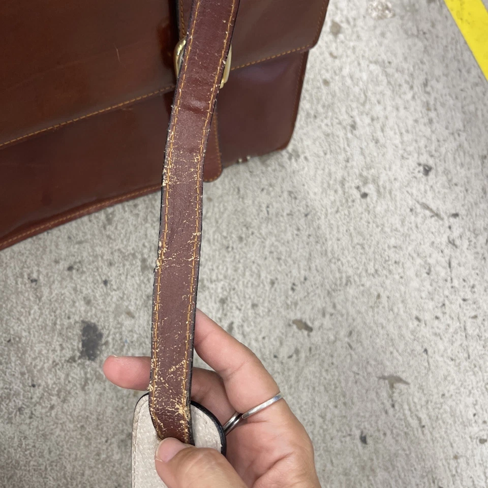 Cartera Scully Vintage Cuero Breve Nogal H07 Foto 3 de 4