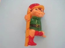 EH Plastic Vintage Stocking Holder