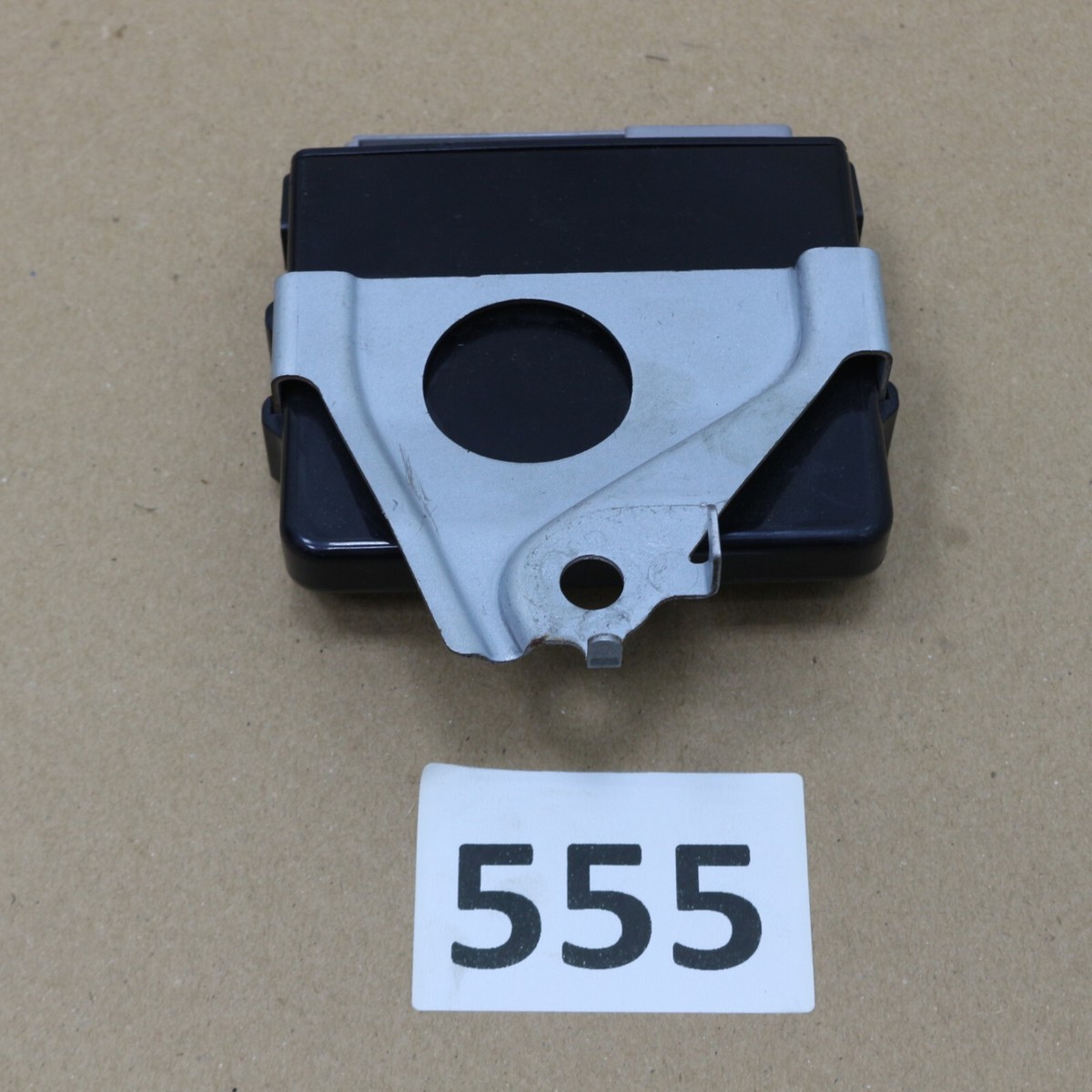 ゲームソフト　0930 28 Toyota Hilux Surf TRN215W 89530-35281 4WD Control unit oem