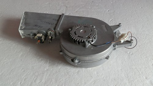 Unità di montaggio ventilatore lavatrice asciugatrice Gen Neff V5340X2GB/07 usata. - Foto 6 di 9