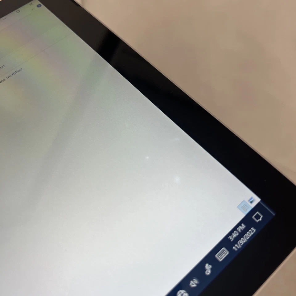 Microsoft Surface Pro 5th Gen 1807 12.3" Tablet 256GB Wi-Fi + Cellular LTE - Image 3 of 4