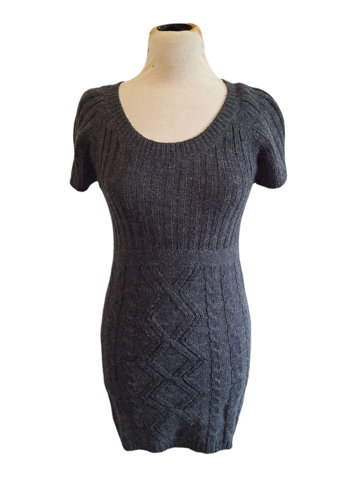 Madonna Damen Graues Kurzärmliges Kleid Strickkleid Wolle Wollkleid Gr. S 36 - Bild 1 von 4