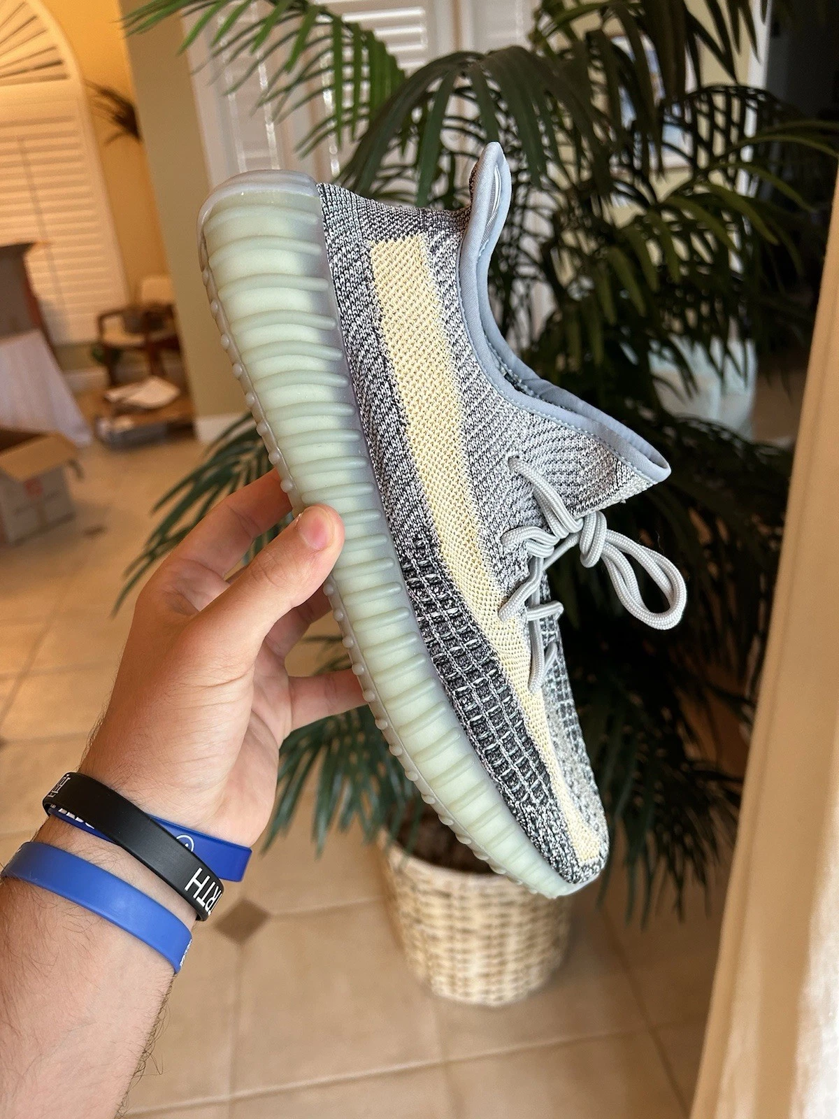 Adidas Yeezy Boost 350 V2 blu cenere. Taglia 10 Uomo