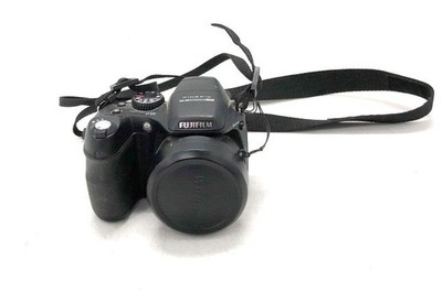 Fujifilm FinePix S2000HD 10MP Digital Camera      1J