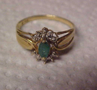 14KT GOLD RING GREEN JADE STONE SIZE 8 1/2""