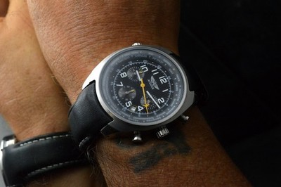 AVW5839G2 AVIATOR UHR CHRONOGRAPH QUARTZ DATUM 100M WR BOX & PAPERS 43MM UHR