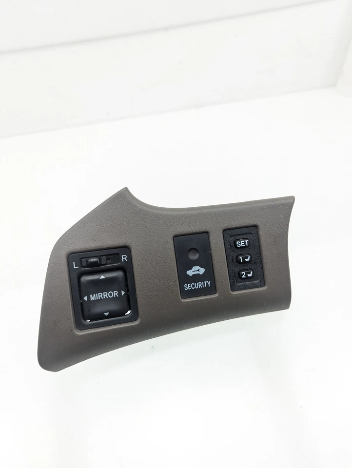 99- 03 LEXUS RX300 MIRROR CONTROL SWITCH AND SEAT MEMORY SWITCH - Image 4 of 4