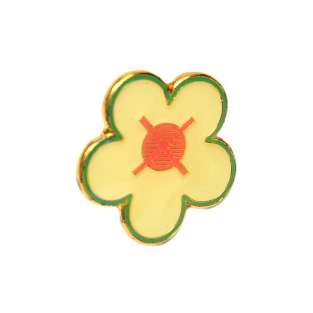 Supreme SS17 White Flower Pin Badge Brooch Brand New