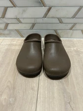 Sloggers Brown Garden Clogs Waterproof Slip On Women's Size 7