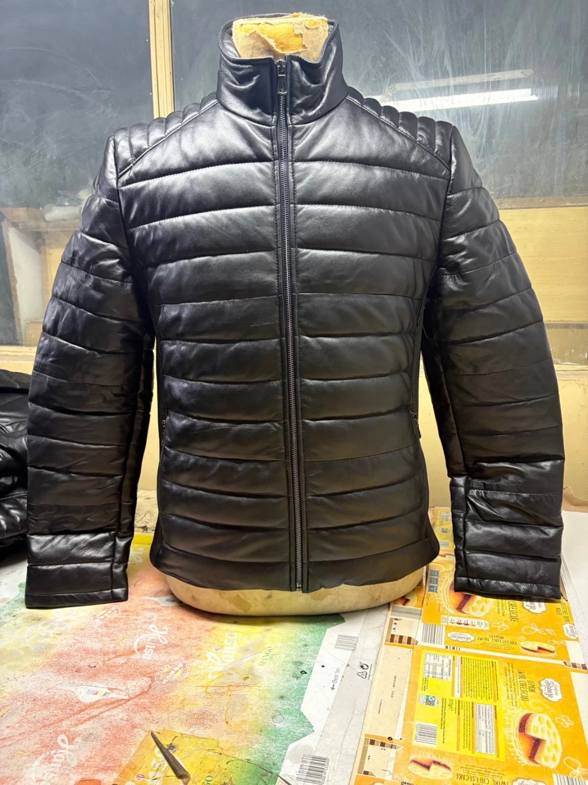 Men's Pure Sheep Puffer Leather jacket having elastic waist