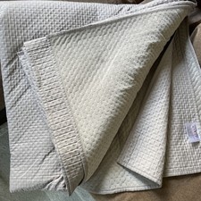 Bed Spread 240x 260 cm Double Sided Polyester Soft Light Grey Excellent Cond