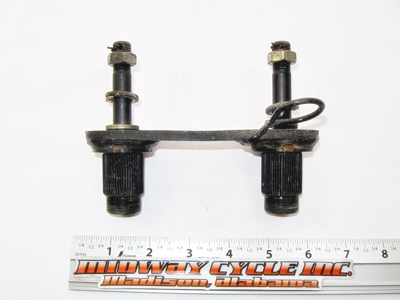 YAMAHA XVZ1200 VENTURE LOWER HANDLEBAR HOLDER 26H-23442-01-00 XVZ