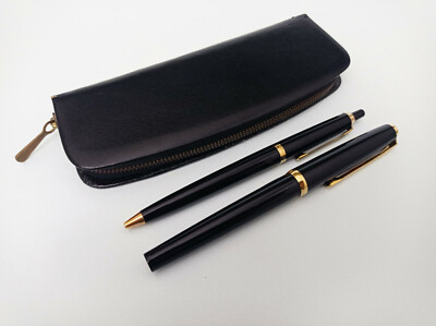 PELIKAN ROLLED GOLD FOUNTAIN PEN 18K F NIB & PELIKAN 30 IN CASE