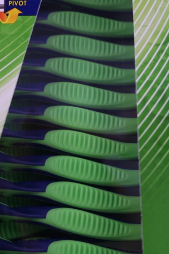 Gillette Sensor3 Sensitive Men'S Disposable Razor, 24 Ct. Up to 22 Months Shaves - Picture 7 of 11